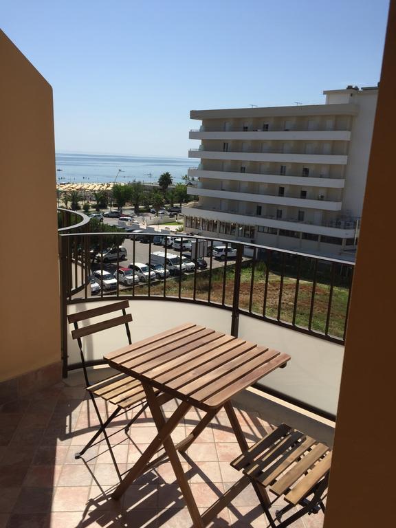 Appartamenti Sul Lungomare Alba Adriatica Dış mekan fotoğraf